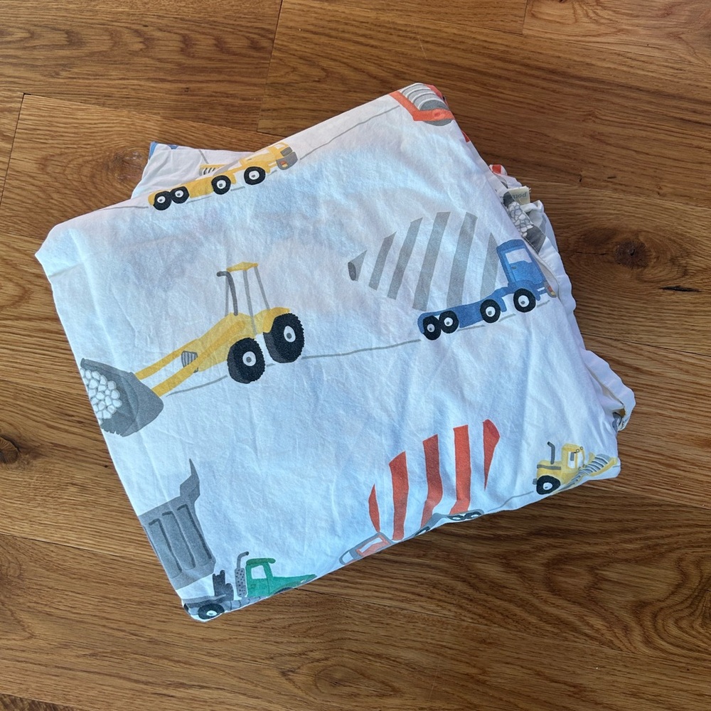 Pottery barn kids full size sheet set.  🛻🚛🚚